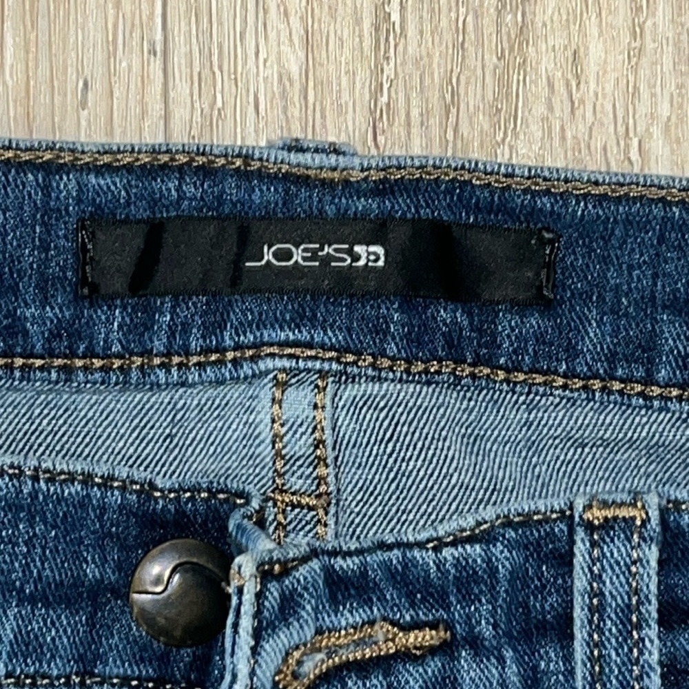 JOE’S Women’s Ripped Jeans Size 28W - Picture 4 of 6